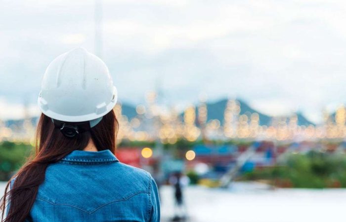 ¿Cómo mejorar la participación de la mujer en el sector de la energía?